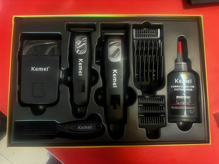 ست سه تیکه ماشین اصلاح kemei مدل KM-8531